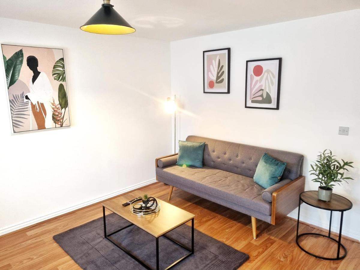 Modern & Spacious 3 Bedrooms And 2 Bathrooms Home, Free Parking! Cambridge  Exterior photo