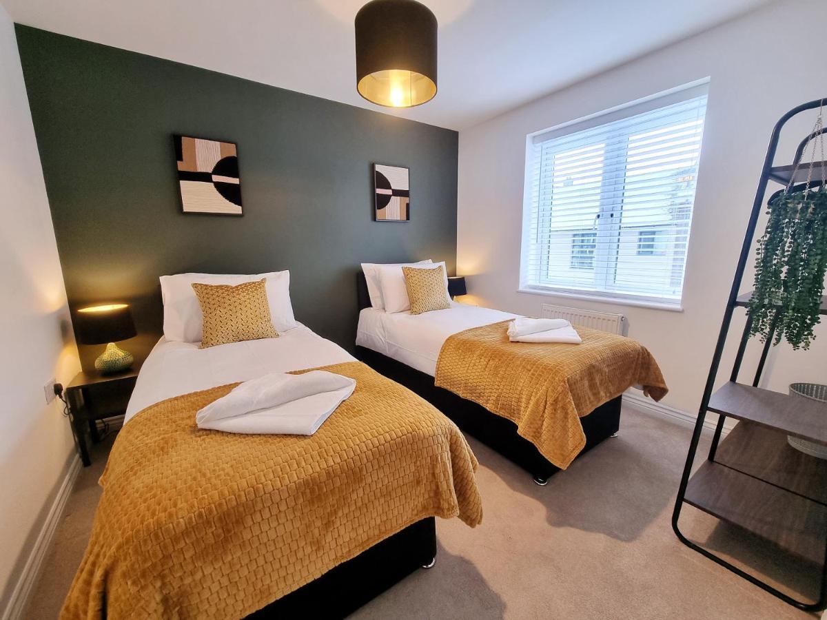 Modern & Spacious 3 Bedrooms And 2 Bathrooms Home, Free Parking! Cambridge  Exterior photo