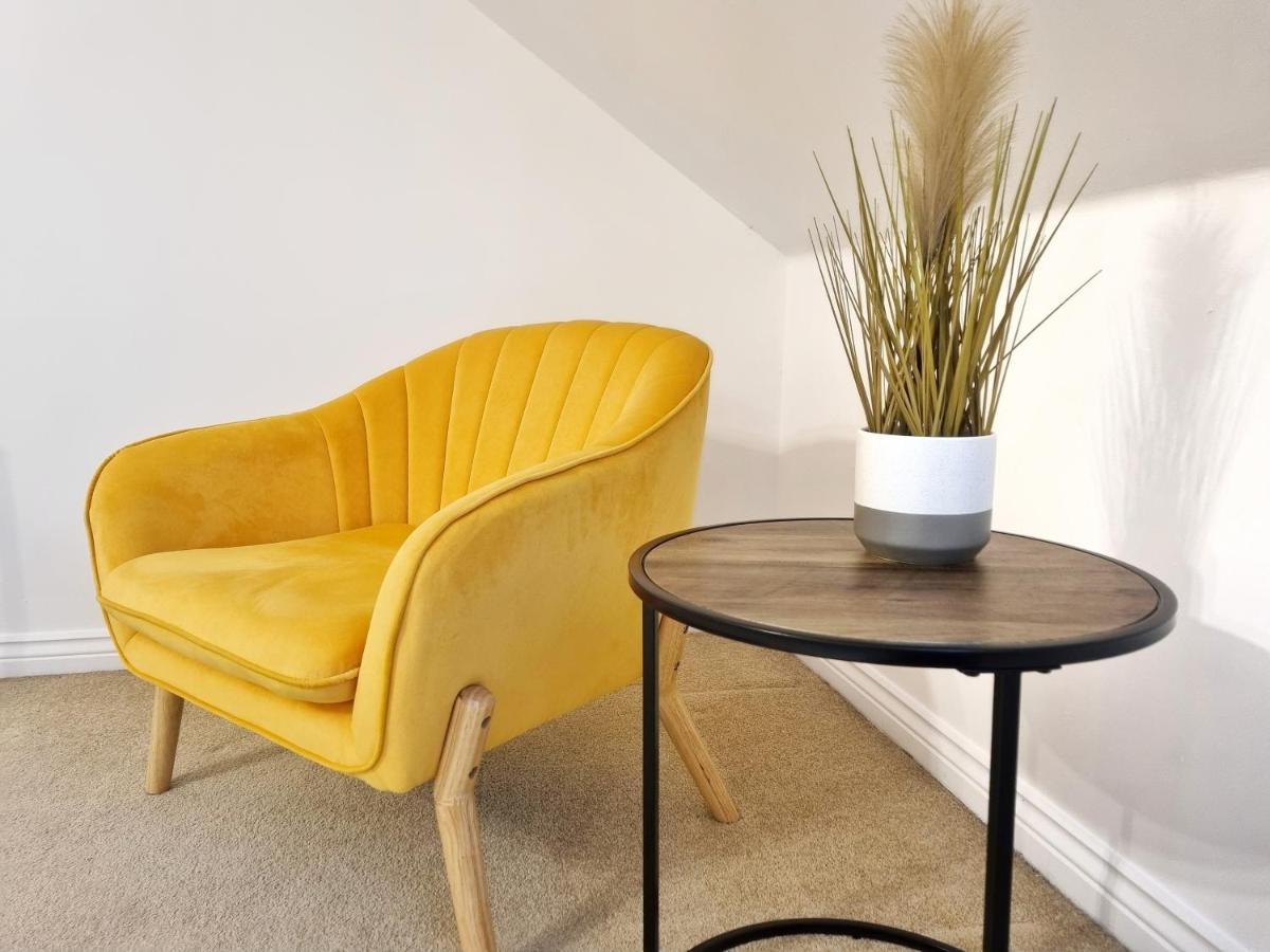 Modern & Spacious 3 Bedrooms And 2 Bathrooms Home, Free Parking! Cambridge  Exterior photo